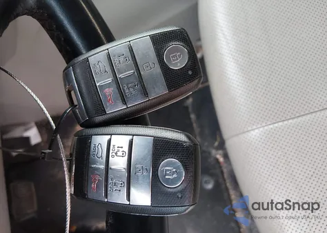 2015 Kia Sedona Sx z USA, uszkodzony, nr VIN KNDMC5C19F6050184